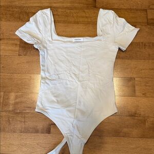 Aritzia Short Sleeve Square Neck Cream Bodysuit
